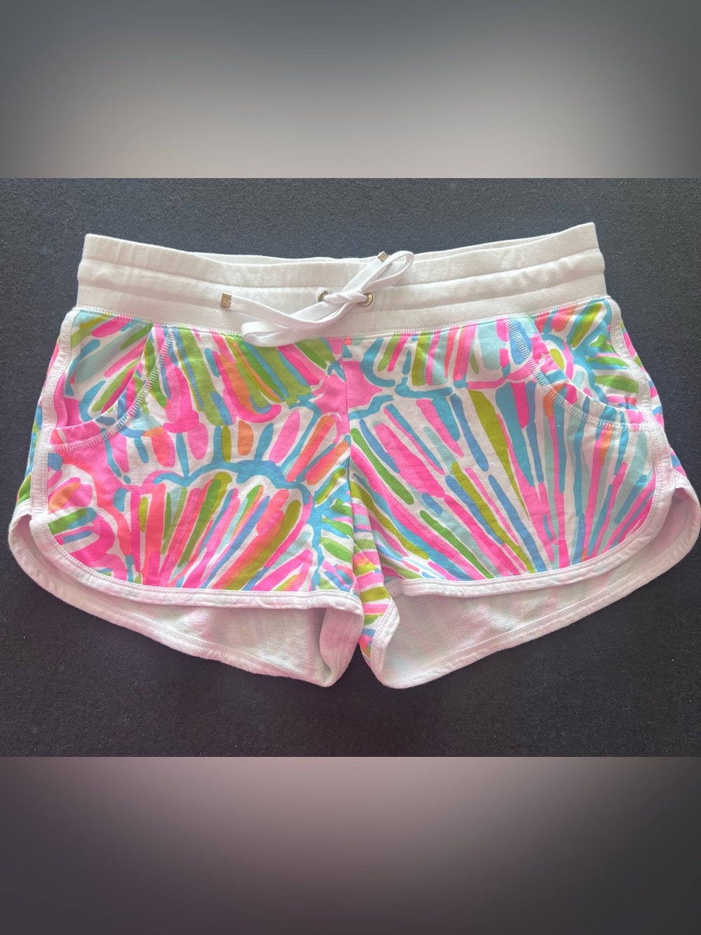 Lilly Pulitzer White Waist Multicolor Shell-Print Athletic Shorts women small